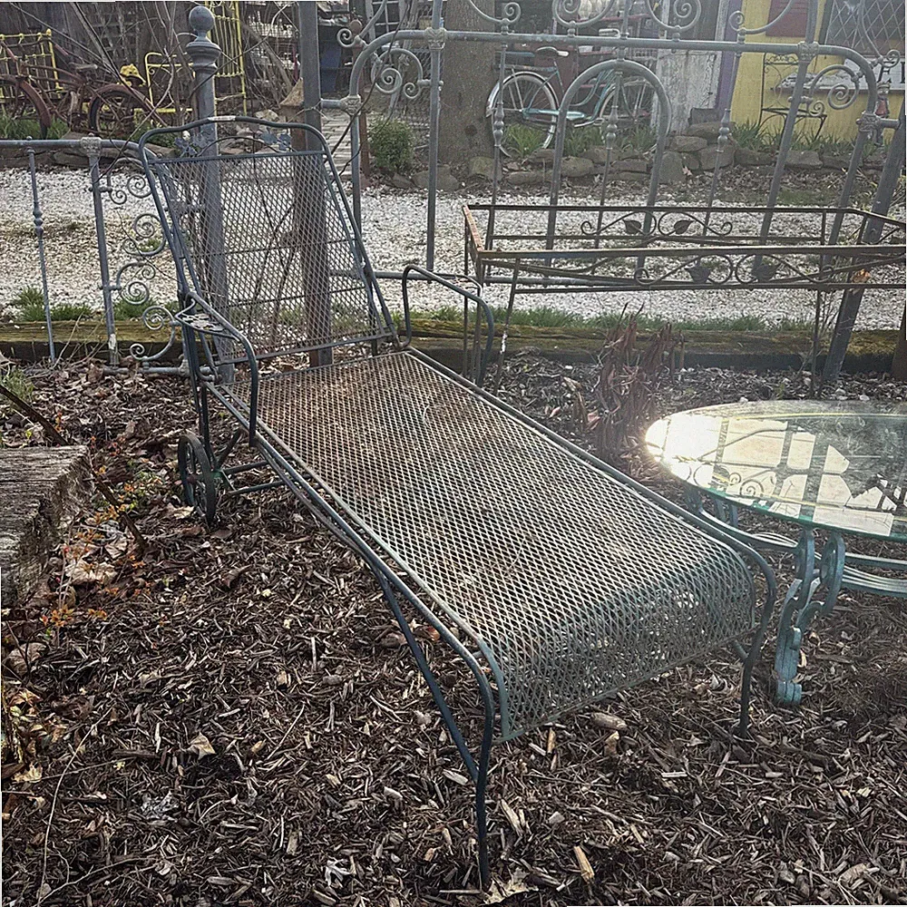 PATIO CHAISE LOUNGE CHAIR VINTAGE WROUGHT IRON Local Pick up